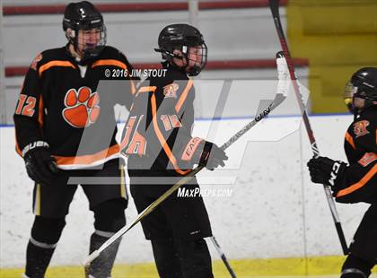 Thumbnail 3 in Iona Prep vs. Ridgefield (Carrano Cup Final) photogallery.