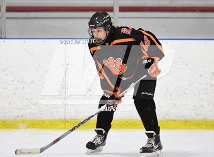 Thumbnail 1 in Iona Prep vs. Ridgefield (Carrano Cup Final) photogallery.