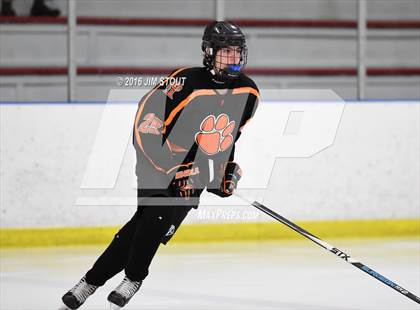 Thumbnail 1 in Iona Prep vs. Ridgefield (Carrano Cup Final) photogallery.