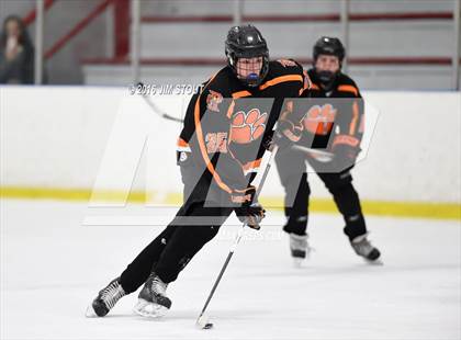 Thumbnail 3 in Iona Prep vs. Ridgefield (Carrano Cup Final) photogallery.