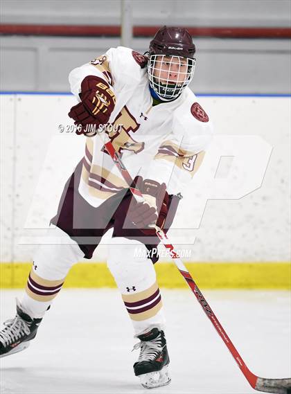 Thumbnail 1 in Iona Prep vs. Ridgefield (Carrano Cup Final) photogallery.