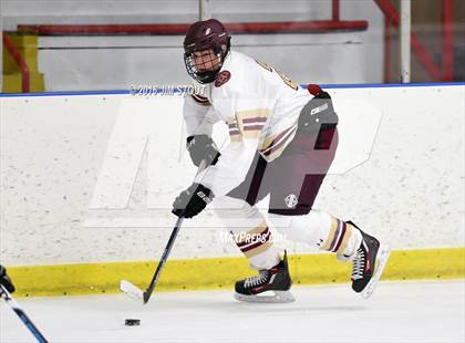 Thumbnail 3 in Iona Prep vs. Ridgefield (Carrano Cup Final) photogallery.