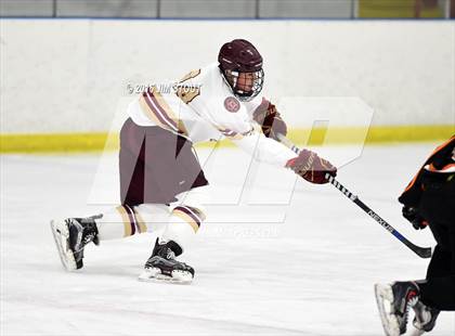 Thumbnail 1 in Iona Prep vs. Ridgefield (Carrano Cup Final) photogallery.