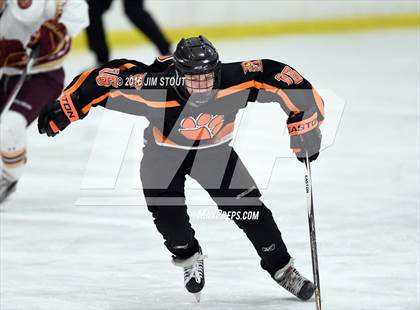 Thumbnail 3 in Iona Prep vs. Ridgefield (Carrano Cup Final) photogallery.