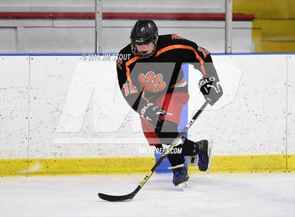 Thumbnail 3 in Iona Prep vs. Ridgefield (Carrano Cup Final) photogallery.