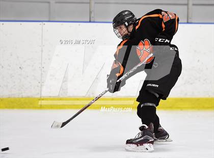 Thumbnail 3 in Iona Prep vs. Ridgefield (Carrano Cup Final) photogallery.