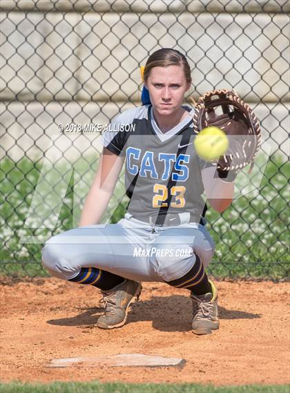 Thumbnail 2 in Sweetwater @ Red Bank (TSSAA AA Regional Final) photogallery.