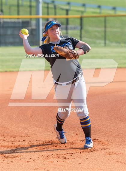 Thumbnail 2 in Sweetwater @ Red Bank (TSSAA AA Regional Final) photogallery.