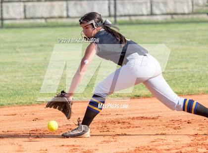 Thumbnail 2 in Sweetwater @ Red Bank (TSSAA AA Regional Final) photogallery.