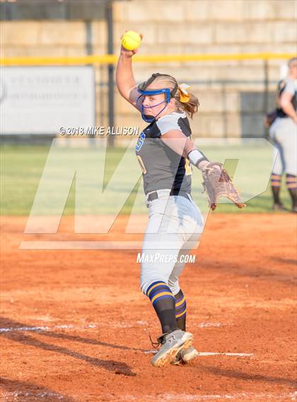 Thumbnail 2 in Sweetwater @ Red Bank (TSSAA AA Regional Final) photogallery.
