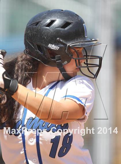 Thumbnail 1 in Harbor Teacher @ Northridge (CIF L.A. City Section D3 Final) photogallery.
