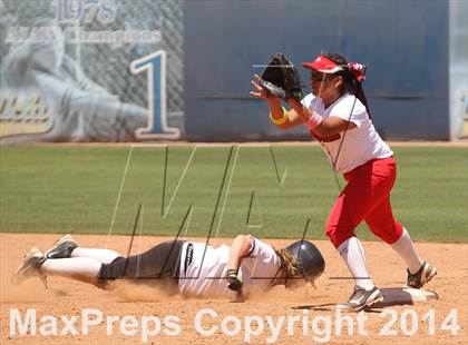 Thumbnail 1 in Harbor Teacher @ Northridge (CIF L.A. City Section D3 Final) photogallery.
