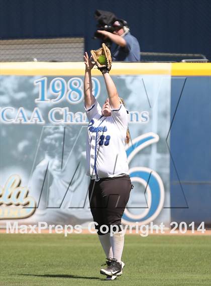 Thumbnail 3 in Harbor Teacher @ Northridge (CIF L.A. City Section D3 Final) photogallery.