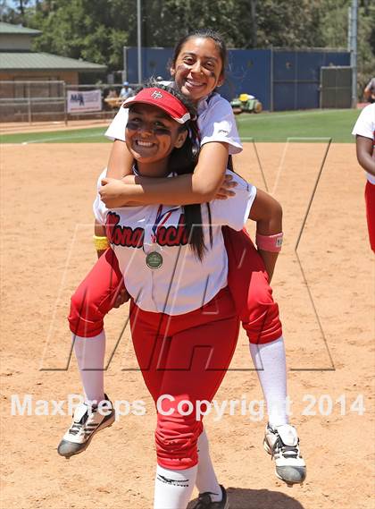 Thumbnail 2 in Harbor Teacher @ Northridge (CIF L.A. City Section D3 Final) photogallery.