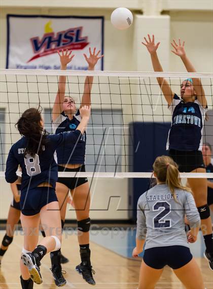 Thumbnail 2 in South County @ Yorktown photogallery.