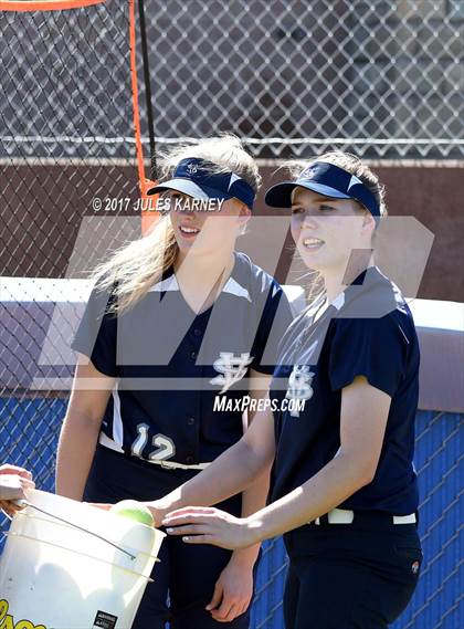 Thumbnail 2 in Bishop Gorman vs. Sierra Vista photogallery.