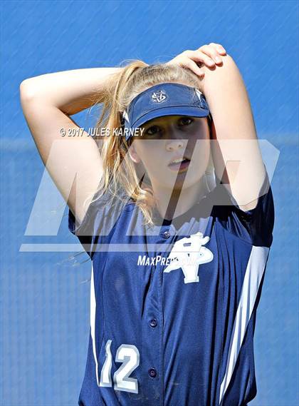 Thumbnail 1 in Bishop Gorman vs. Sierra Vista photogallery.