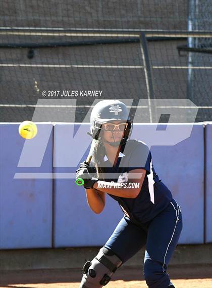 Thumbnail 2 in Bishop Gorman vs. Sierra Vista photogallery.