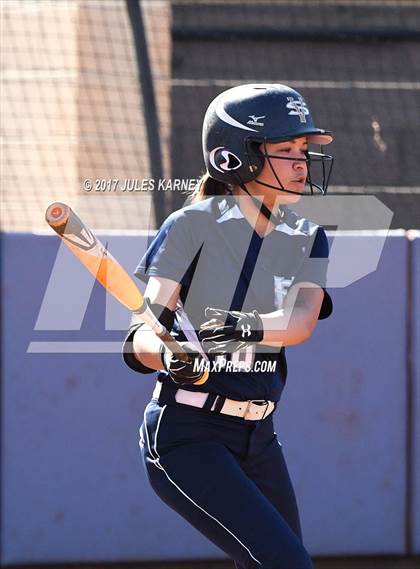 Thumbnail 3 in Bishop Gorman vs. Sierra Vista photogallery.
