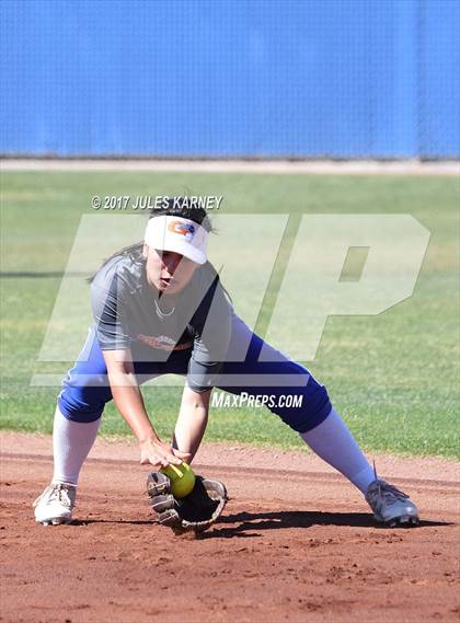 Thumbnail 1 in Bishop Gorman vs. Sierra Vista photogallery.