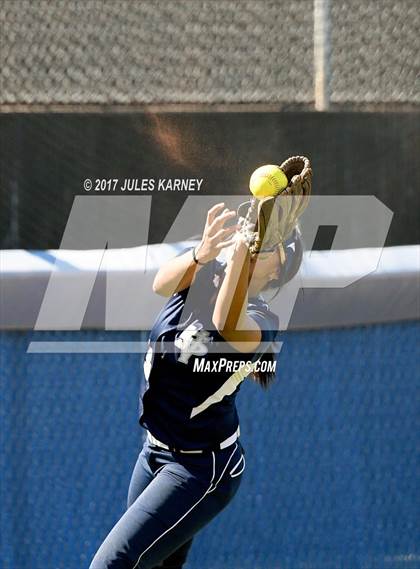 Thumbnail 1 in Bishop Gorman vs. Sierra Vista photogallery.