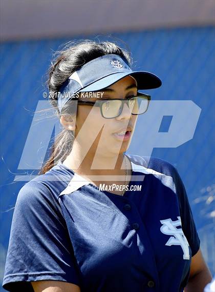 Thumbnail 3 in Bishop Gorman vs. Sierra Vista photogallery.
