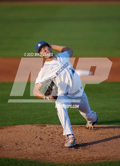 Thumbnail 3 in George Jenkins @ IMG Academy photogallery.