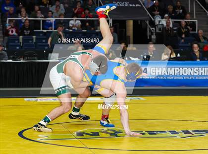 Thumbnail 2 in NYSPHSAA Wrestling Championships - Finals 160 lbs - 285 lbs photogallery.