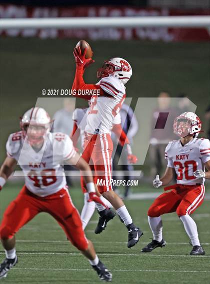 Thumbnail 1 in Katy vs. Stratford (UIL 6A D2 Area Playoff) photogallery.