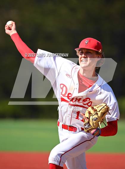 Thumbnail 2 in Etna @ University (CIF Northern Regional Semi) photogallery.
