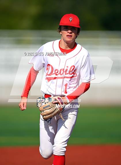 Thumbnail 3 in Etna @ University (CIF Northern Regional Semi) photogallery.