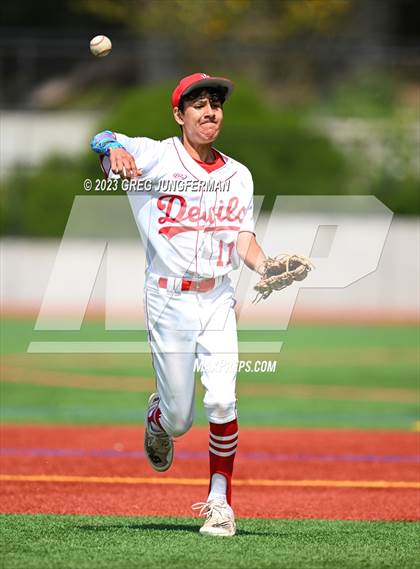 Thumbnail 2 in Etna @ University (CIF Northern Regional Semi) photogallery.