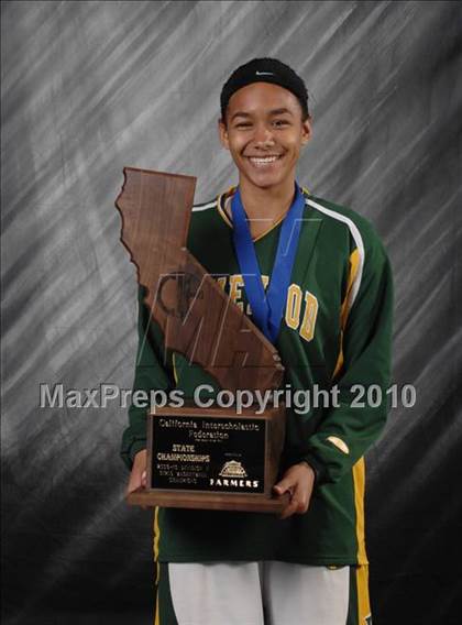 Thumbnail 2 in St. Anthony vs. Pinewood (CIF State D5 Award Photos) photogallery.