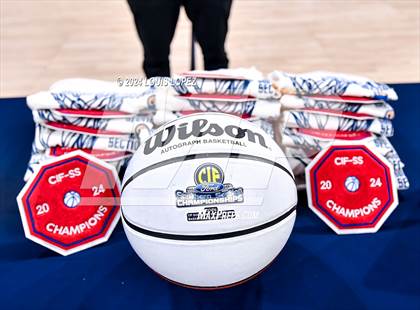 Thumbnail 2 in La Habra vs. St. Bonaventure (CIF SS DIV 3AA Championship) photogallery.
