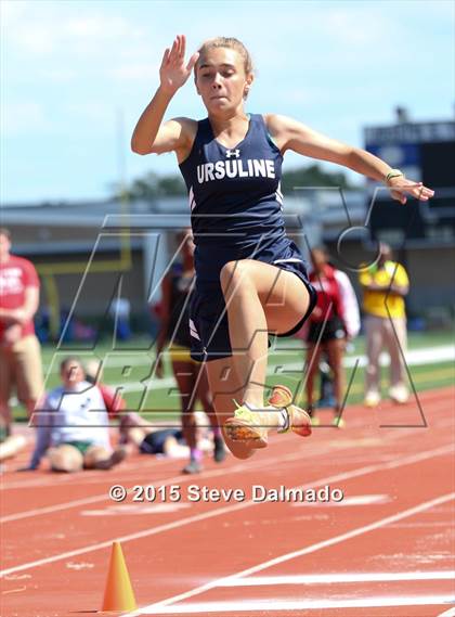 Thumbnail 2 in LHSAA Regional Meet photogallery.
