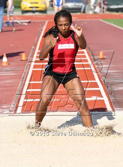 Thumbnail 1 in LHSAA Regional Meet photogallery.