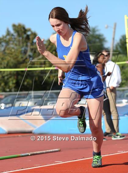 Thumbnail 3 in LHSAA Regional Meet photogallery.