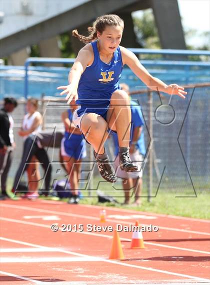 Thumbnail 1 in LHSAA Regional Meet photogallery.