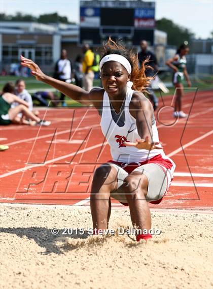 Thumbnail 2 in LHSAA Regional Meet photogallery.