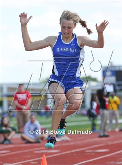 Thumbnail 3 in LHSAA Regional Meet photogallery.