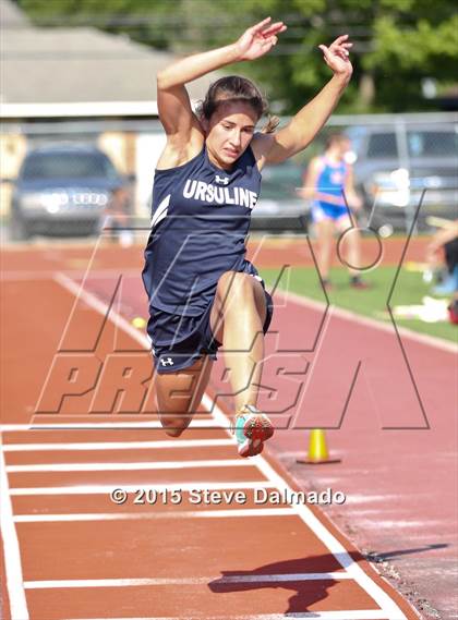 Thumbnail 2 in LHSAA Regional Meet photogallery.