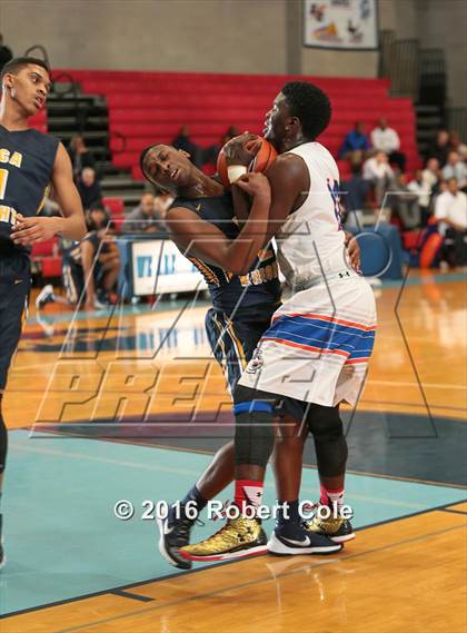 Thumbnail 3 in Friendship Collegiate Academy @ Cardozo photogallery.
