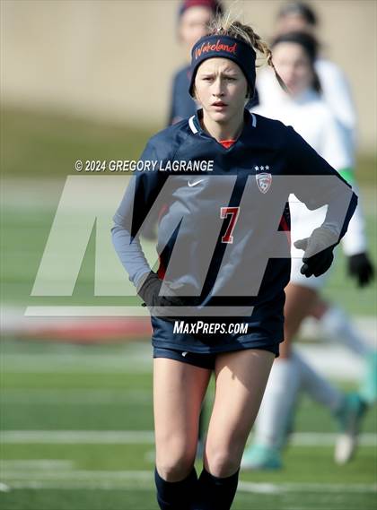 Thumbnail 3 in Weiss vs Wakeland photogallery.