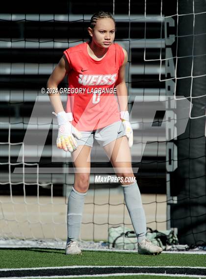 Thumbnail 3 in Weiss vs Wakeland photogallery.