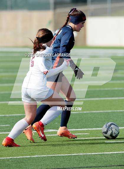Thumbnail 3 in Weiss vs Wakeland photogallery.