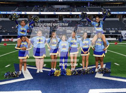 Thumbnail 1 in Oakwood @ Jayton (UIL 1A Division II Football Final) photogallery.