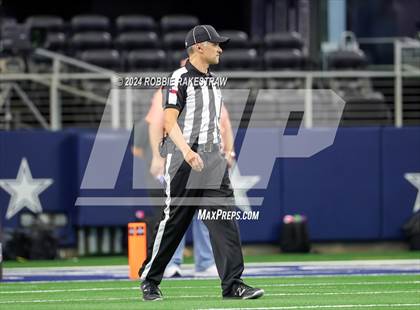Thumbnail 3 in Oakwood @ Jayton (UIL 1A Division II Football Final) photogallery.