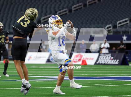 Thumbnail 3 in Oakwood @ Jayton (UIL 1A Division II Football Final) photogallery.