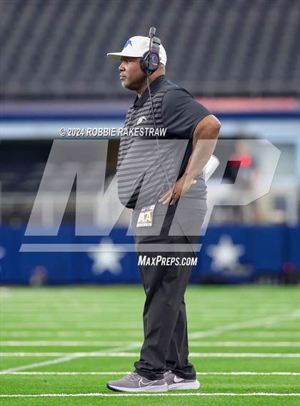 Thumbnail 3 in Oakwood @ Jayton (UIL 1A Division II Football Final) photogallery.