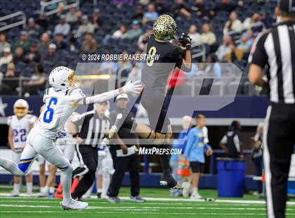 Thumbnail 2 in Oakwood @ Jayton (UIL 1A Division II Football Final) photogallery.